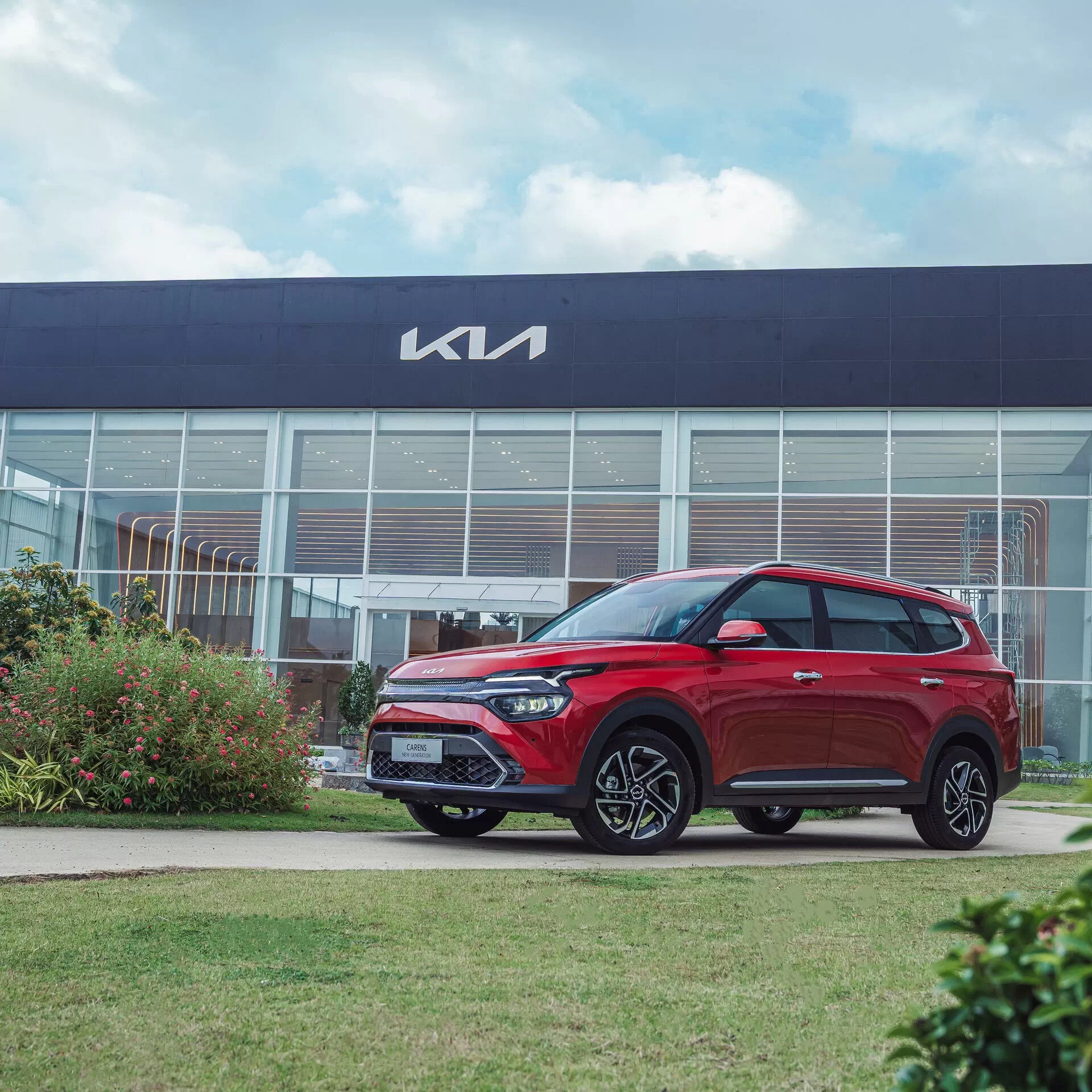 Kia Carens thế hệ mới: Mẫu xe SUV 7 chỗ dành cho gia đình trẻ