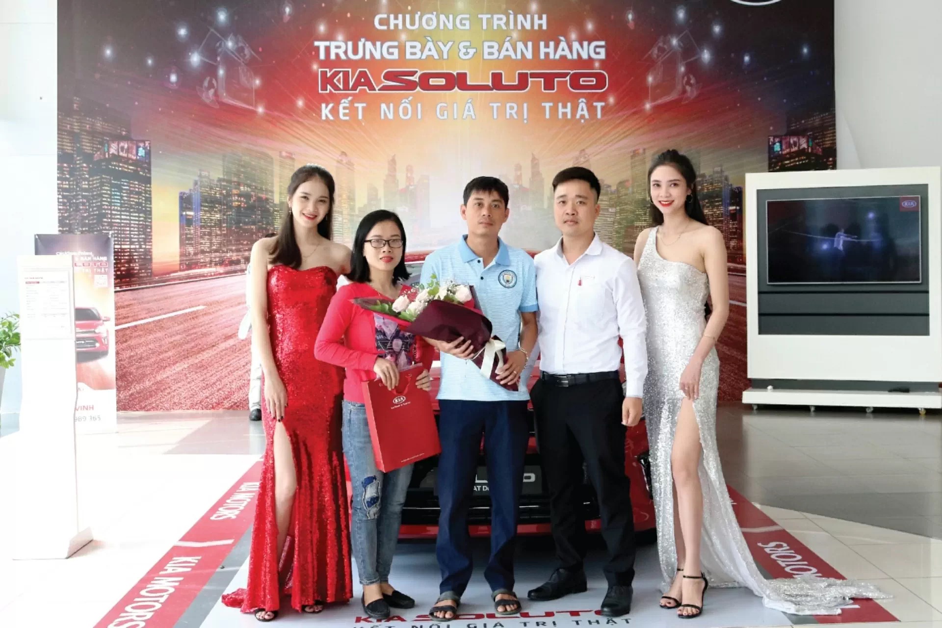 Hơn 600 Đơn Đặt Hàng Kia Soluto Chỉ Trong 10 Ngày
