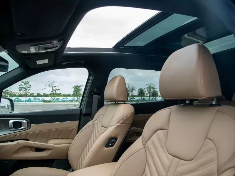 New Sorento Hybrid - Noi that - Cua so troi toan canh Panorama